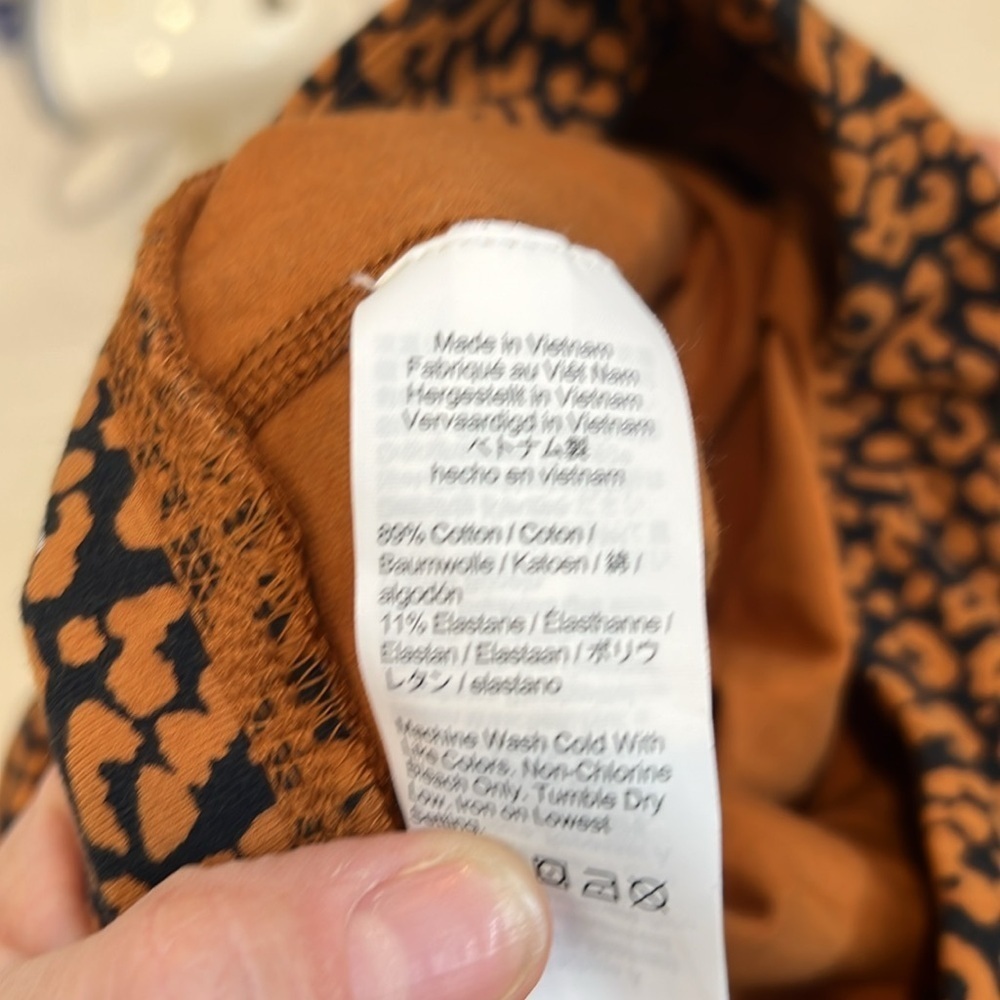 J. Crew Weekend brown and Black Animal Print Leggings size medium. - Picture 8 of 8